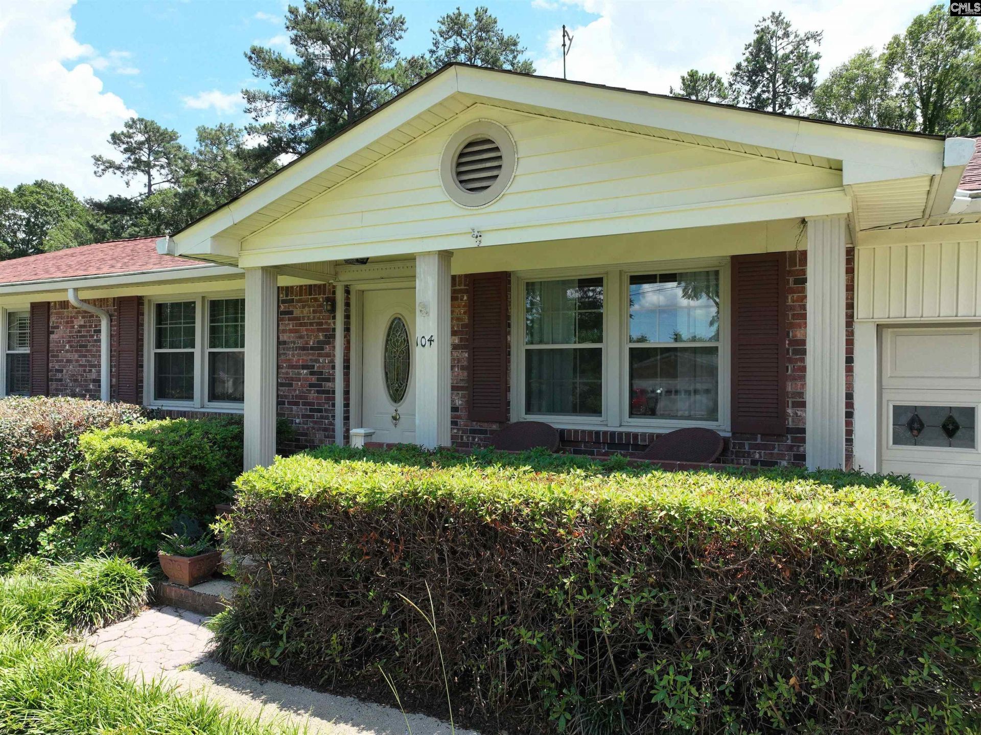 104 Oak Leaf Lane  Photo 9