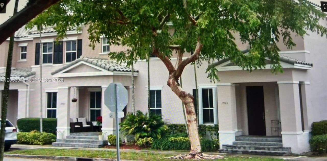 17087 SW 93rd St , Miami, FL 33196 Photo