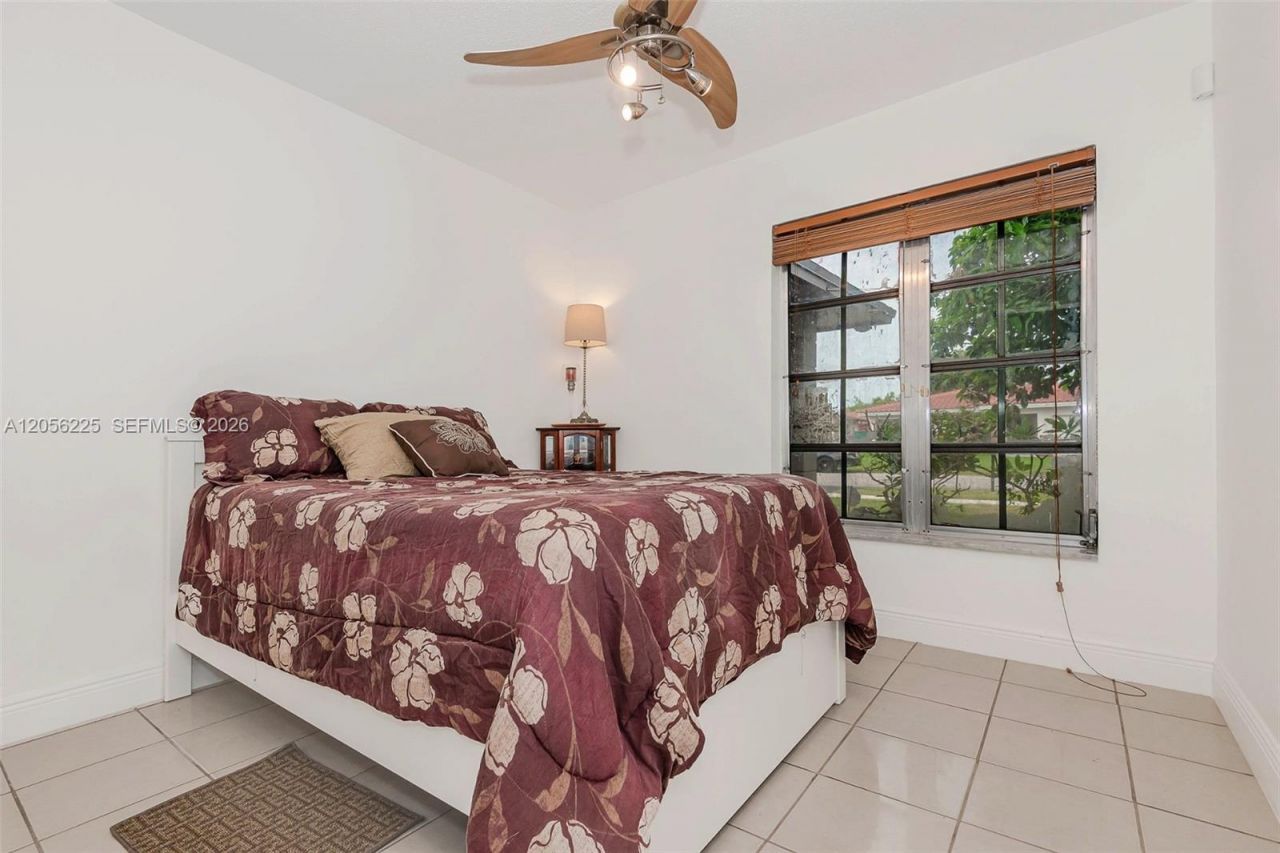 8210 NW 68th Ter , Tamarac, FL 33321 Photo