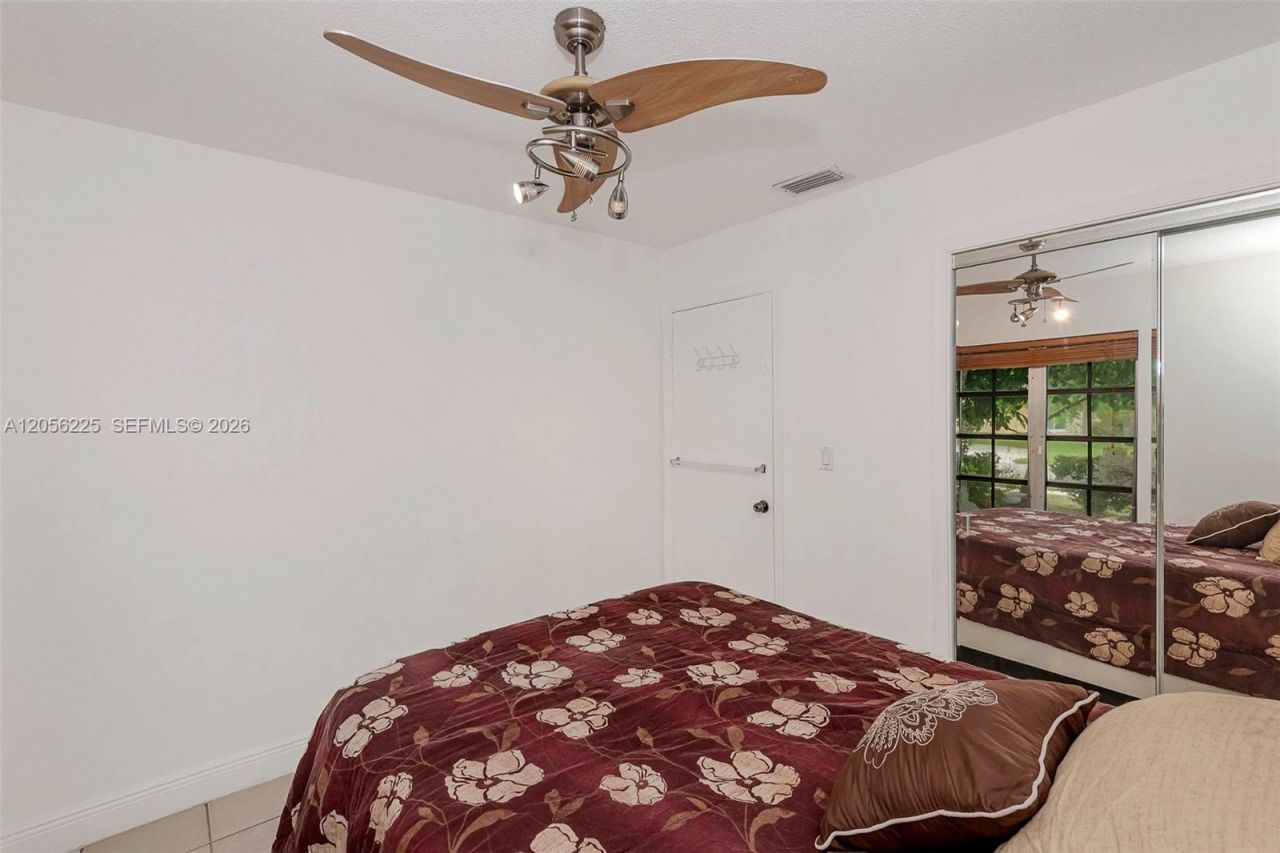 8210 NW 68th Ter , Tamarac, FL 33321 Photo