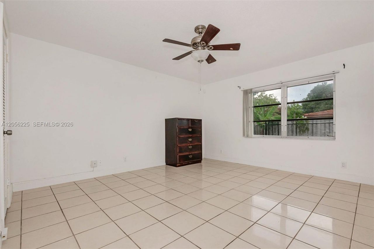 8210 NW 68th Ter , Tamarac, FL 33321 Photo