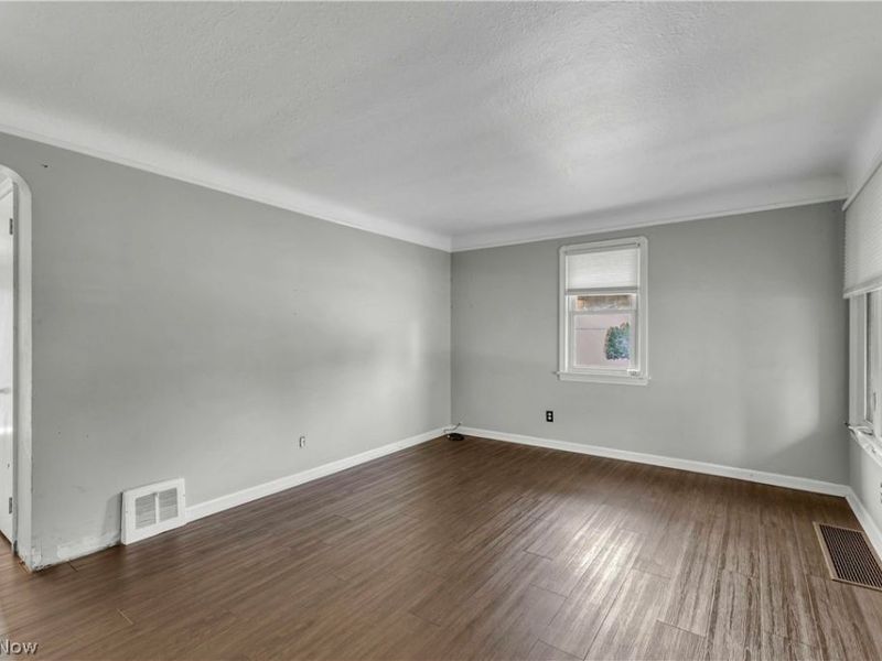 5233 W 16th Street, Parma, OH 44134 Photo 2