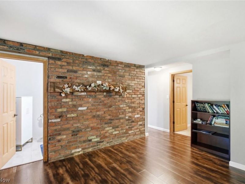 8870 N Spring Valley Park Drive, Chagrin Falls, OH 44023 Photo 14