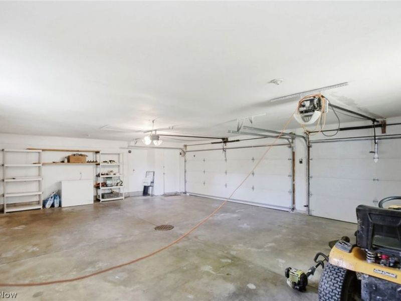8870 N Spring Valley Park Drive, Chagrin Falls, OH 44023 Photo 7