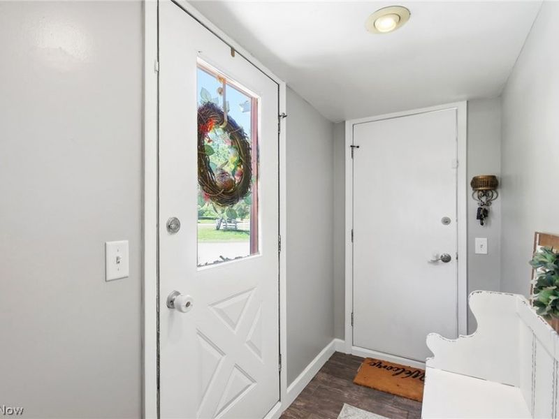 8870 N Spring Valley Park Drive, Chagrin Falls, OH 44023 Photo 8