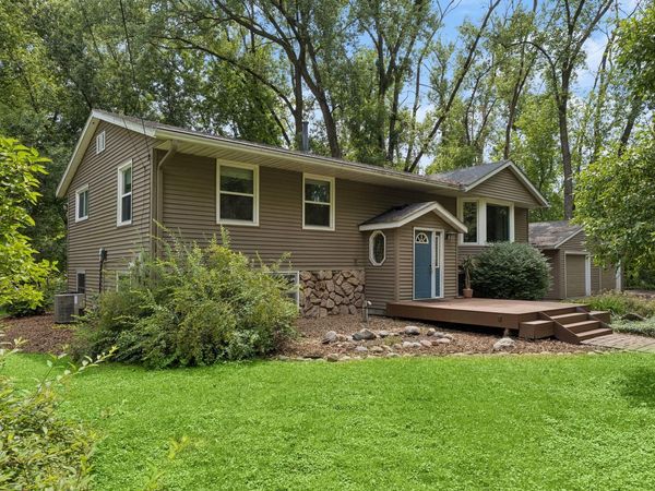 3260 Snelling Avenue N, Arden Hills, MN 55112