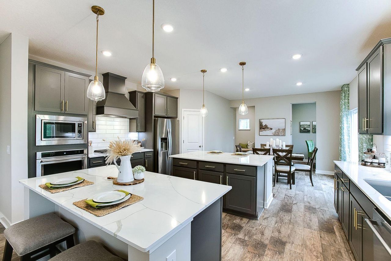1641 Oak Creek Pass , Chaska, MN 55318 Main Photo