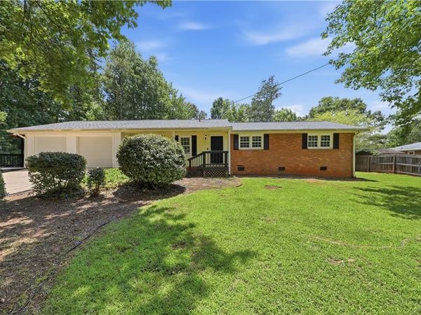 6556 Glenwood Drive , Douglasville, GA 30135