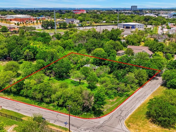 4111 W HORSESHOE BND, San Antonio, TX 78228