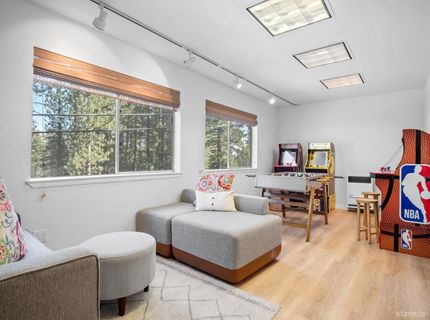 1615 Southern Pines Drive, South Lake Tahoe, CA 96150 Photo