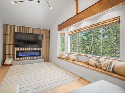 1615 Southern Pines Drive, South Lake Tahoe, CA 96150 Photo