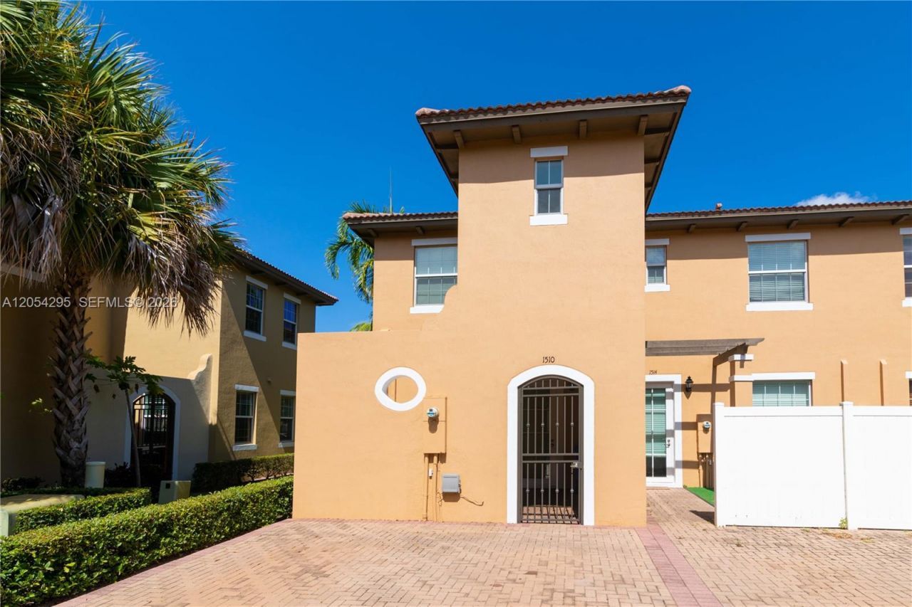 1510 SW 147th Ter , Pembroke Pines, FL 33027 Photo