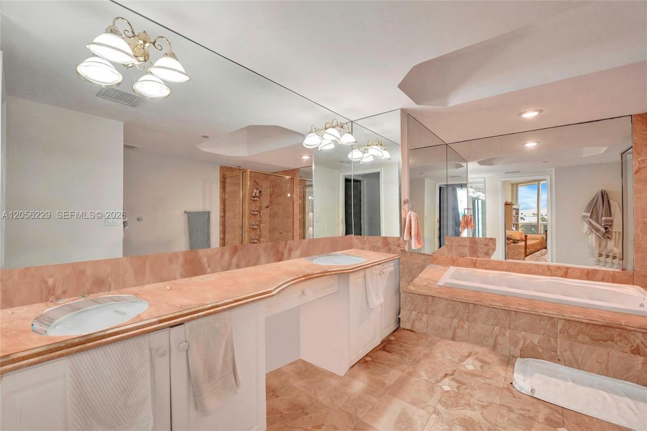 9595 Collins Ave , Unit N5-G, Surfside, FL 33154 Photo