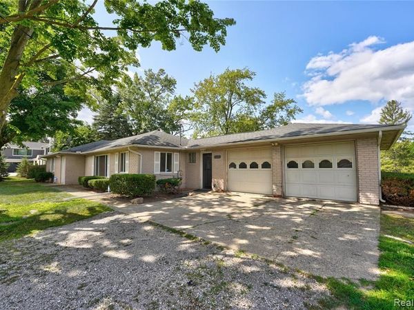 2354 Grove Park Road, Fenton, MI 48430