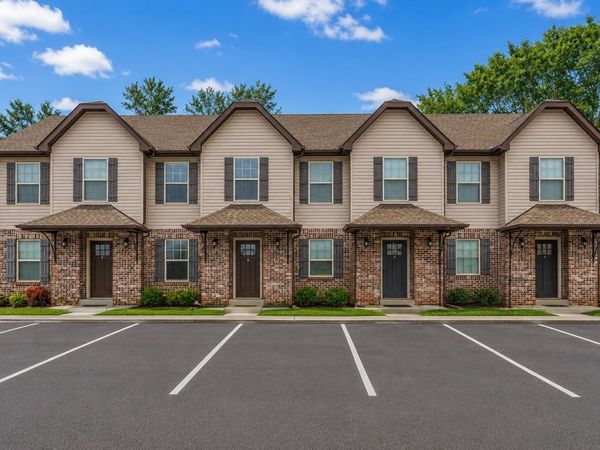 1761 Spring Water Drive , Unit C, Clarksville, TN 37040