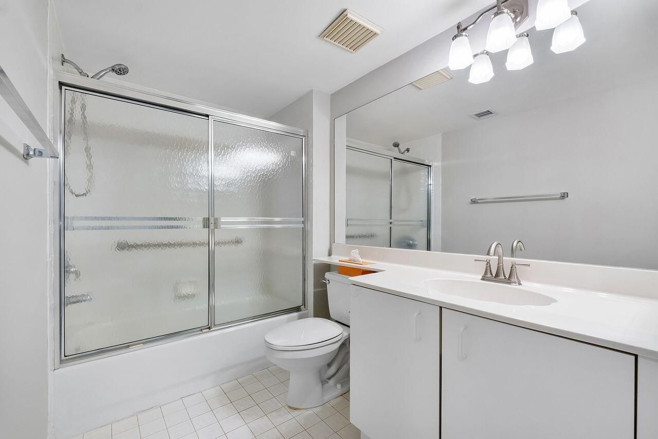 9563 Weldon Circle, Unit D107, Tamarac, FL 33321 Photo