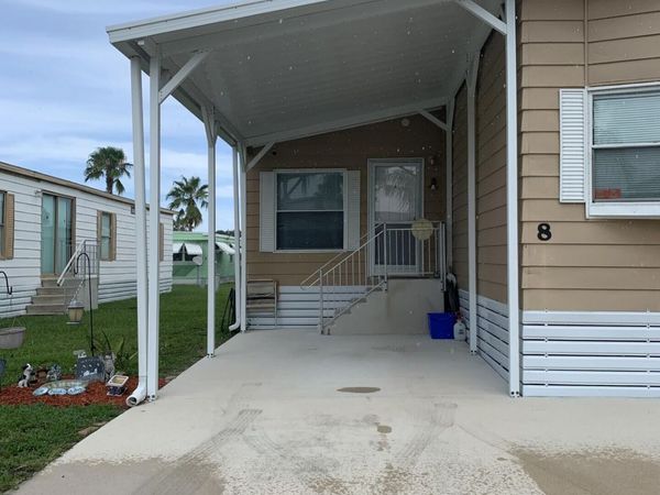 8 SE Hernando Lane, Port St. Lucie, FL 34952