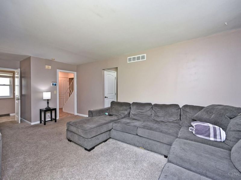 6586 S Oak Knoll Drive, Cincinnati, OH 45224 Photo 22