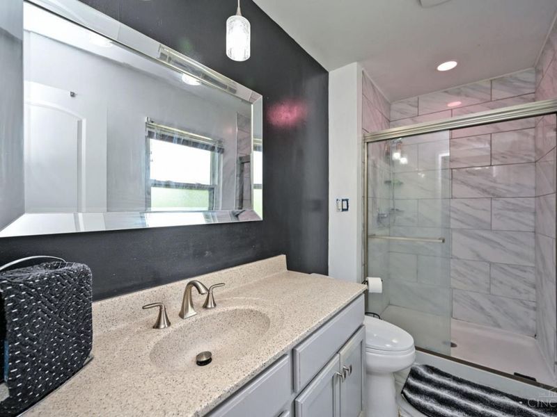 6586 S Oak Knoll Drive, Cincinnati, OH 45224 Photo 28