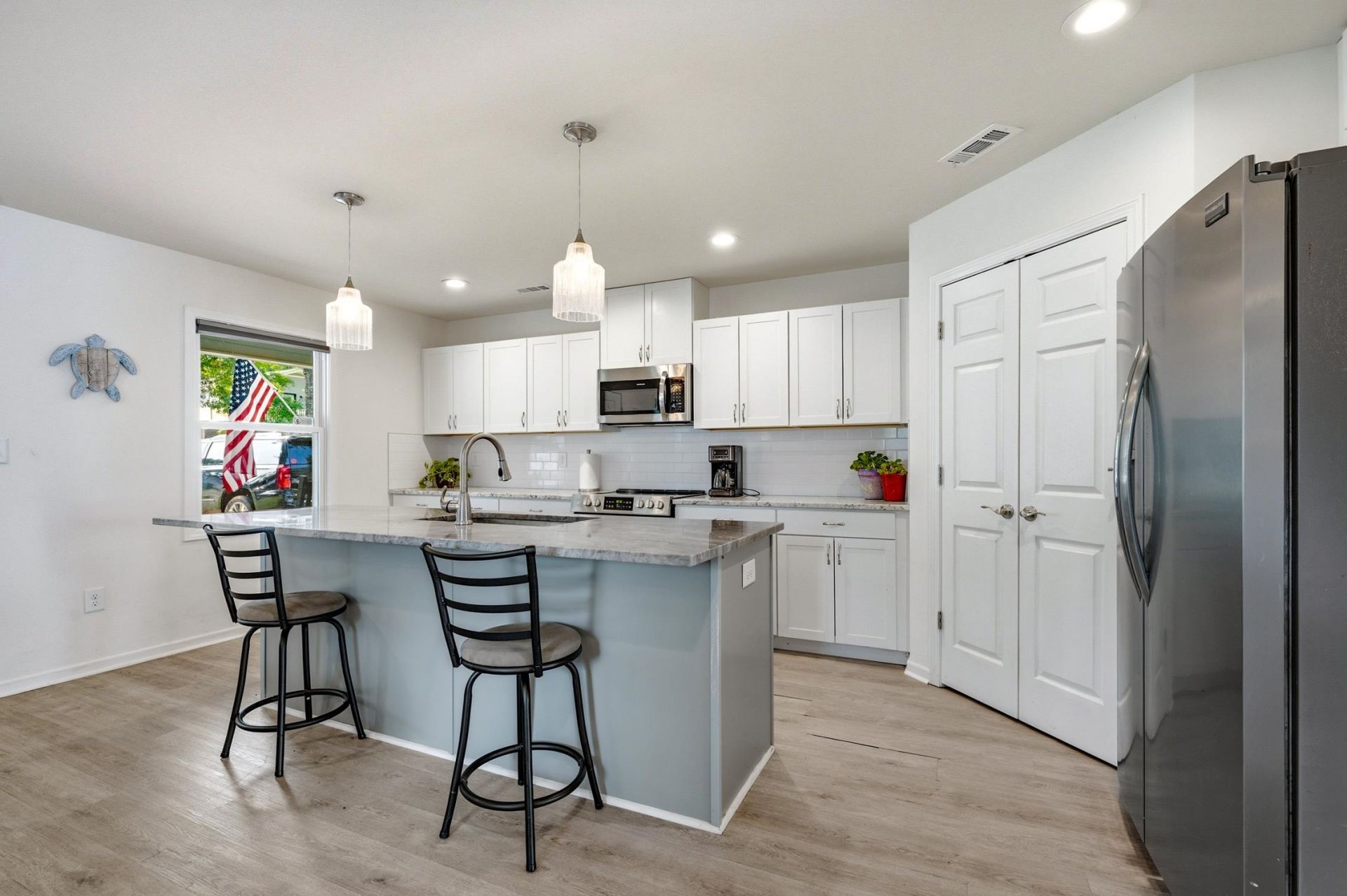 1022 S Hollywood Dr. Photo 11