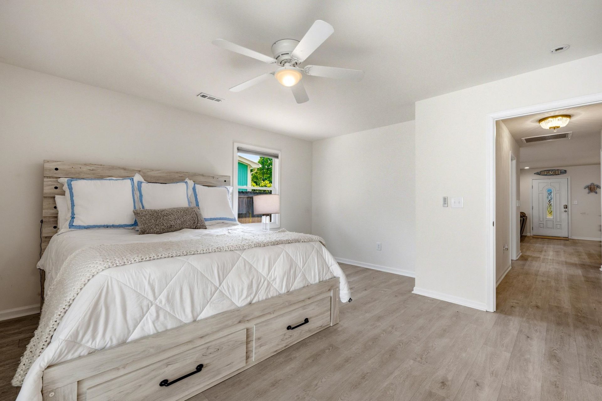 1022 S Hollywood Dr. Photo 21