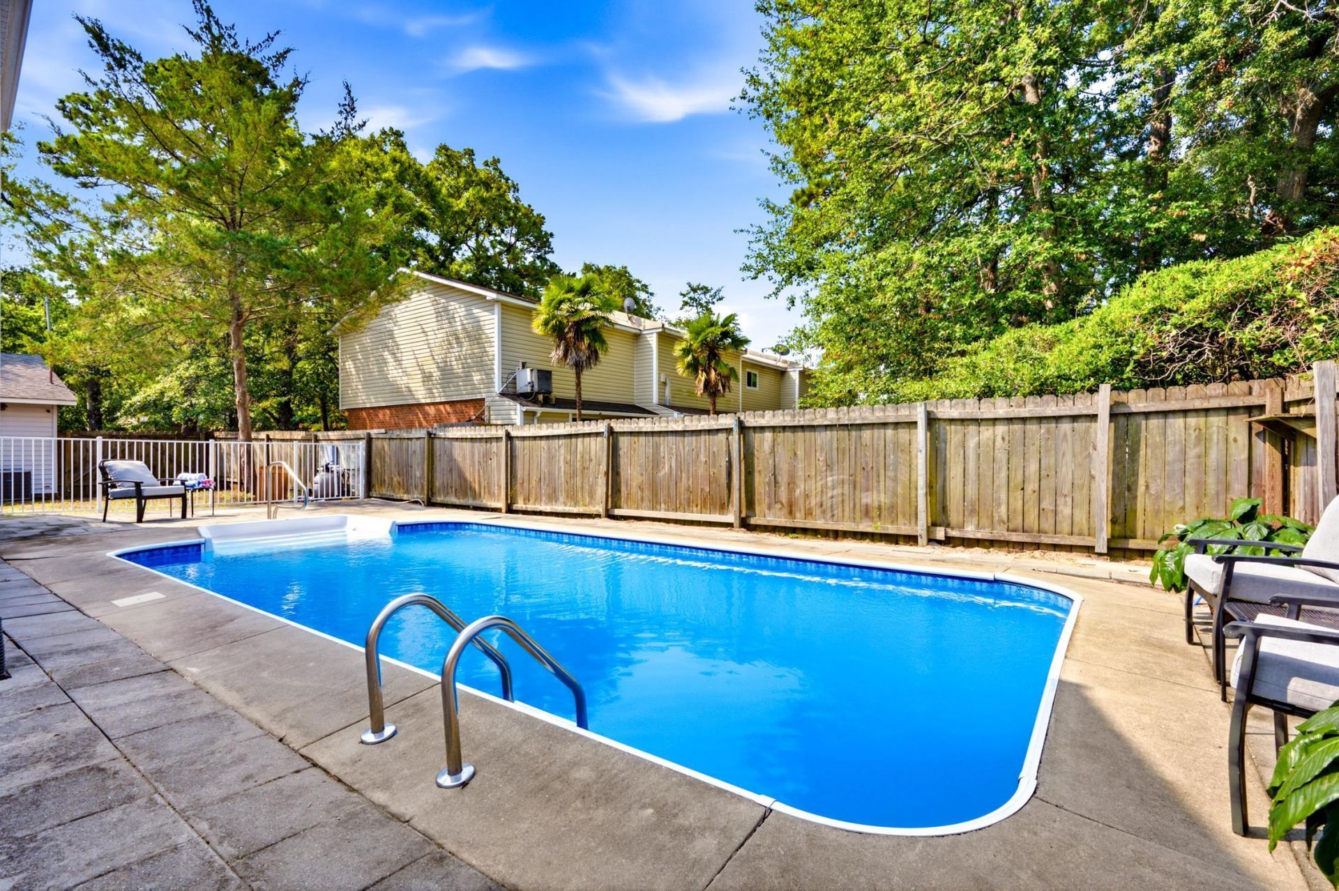 1022 S Hollywood Dr. Photo 29