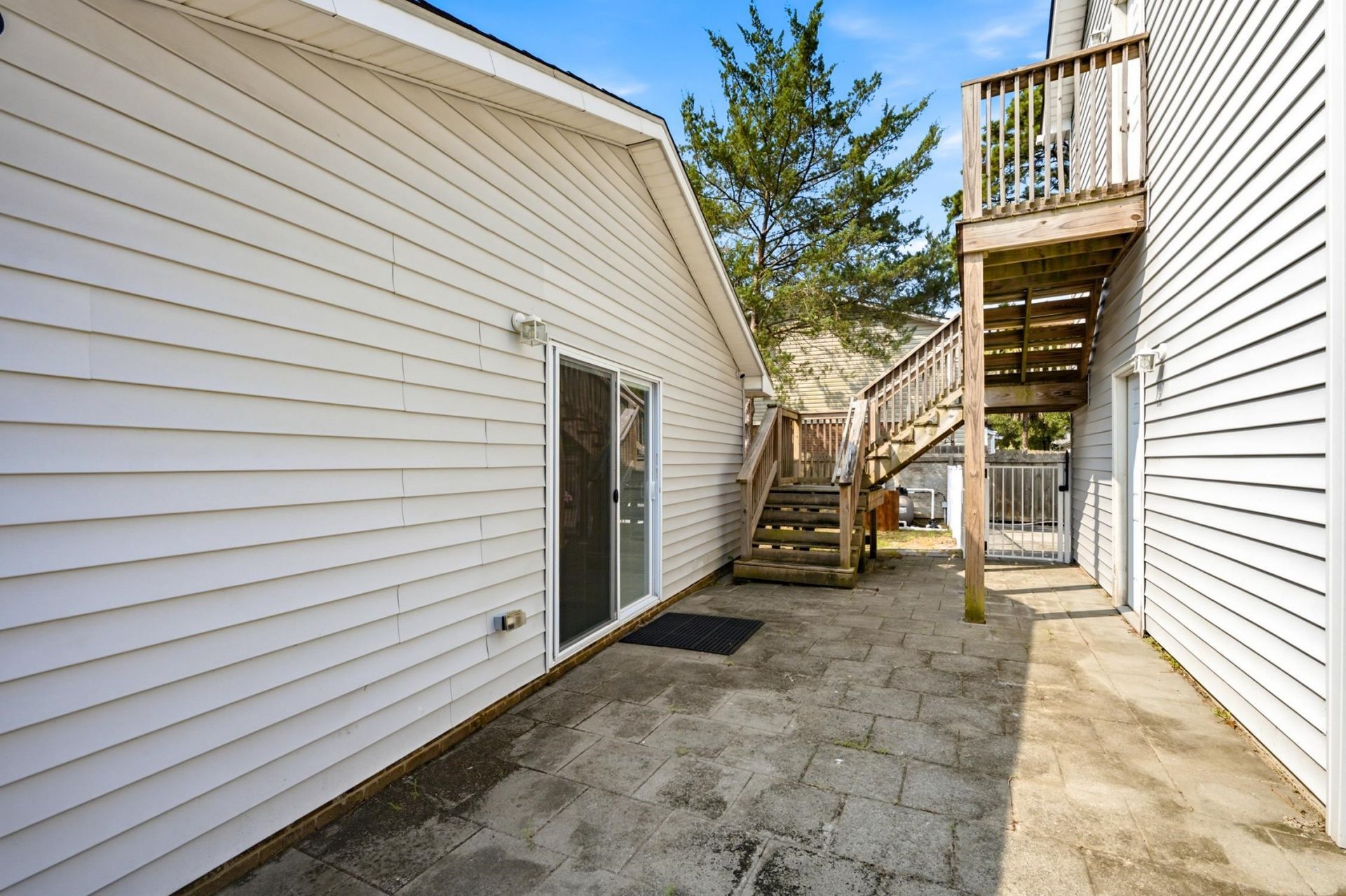1022 S Hollywood Dr. Photo 30