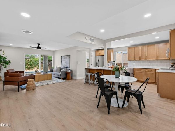 1709 E FRIER Drive, Phoenix, AZ 85020