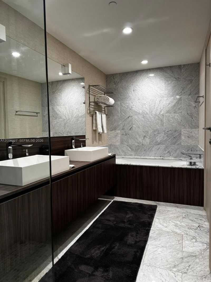 1000 Brickell Plaza, Unit 2301, Miami, FL 33131 Photo