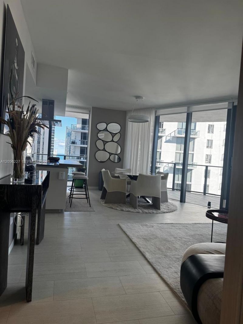 1000 Brickell Plaza, Unit 2301, Miami, FL 33131 Photo