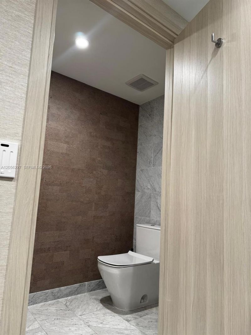 1000 Brickell Plaza, Unit 2301, Miami, FL 33131 Photo