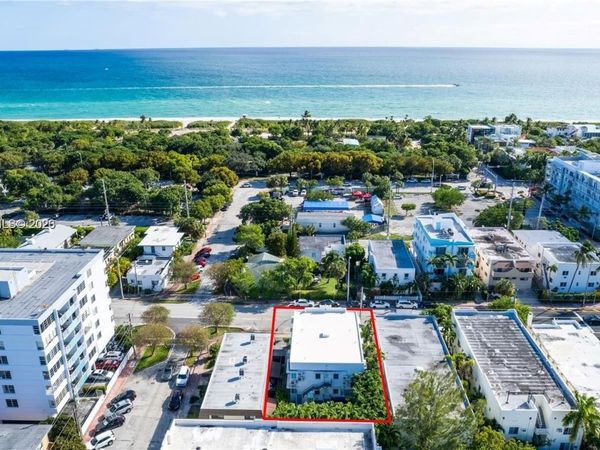 7936 Harding Ave , Miami Beach, FL 33141