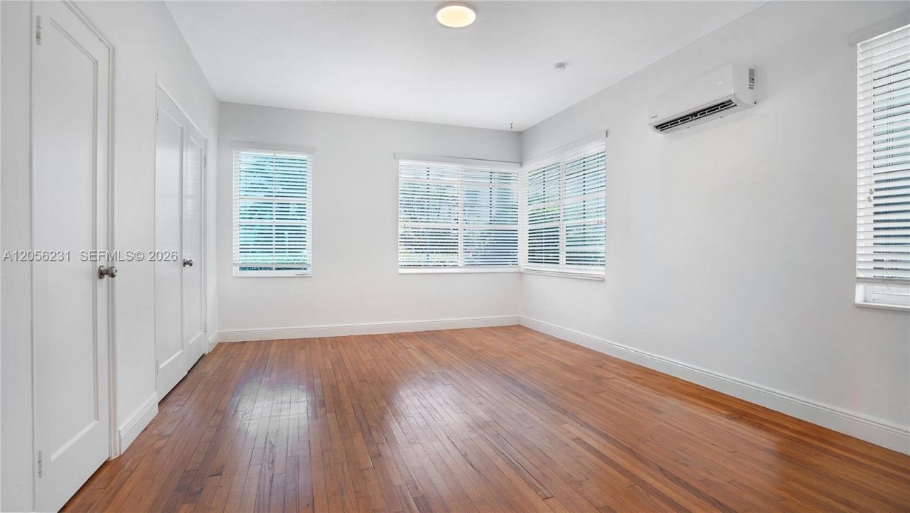 7936 Harding Ave , Miami Beach, FL 33141 Photo