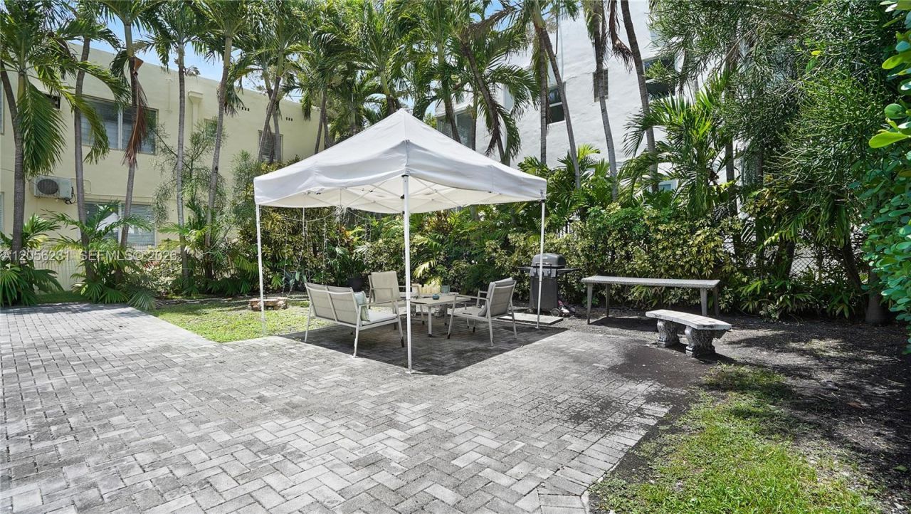 7936 Harding Ave , Miami Beach, FL 33141 Photo