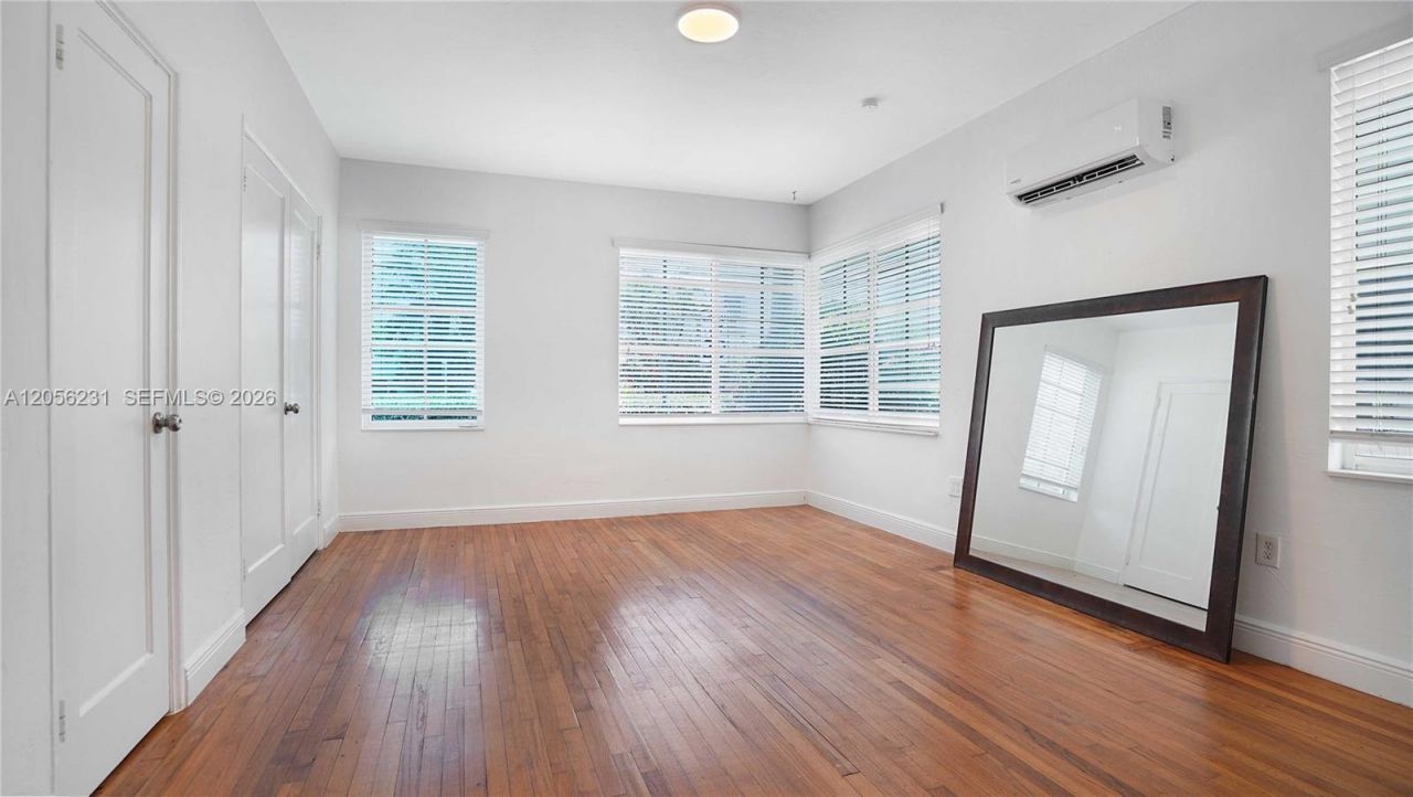 7936 Harding Ave , Miami Beach, FL 33141 Photo