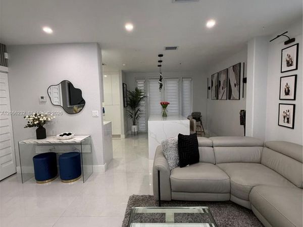 8037 W 36th Ave , Unit 6, Hialeah, FL 33018