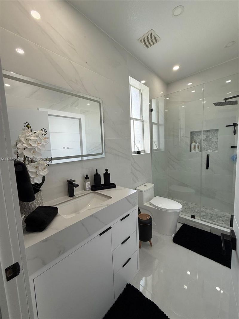 8037 W 36th Ave , Unit 6, Hialeah, FL 33018 Photo
