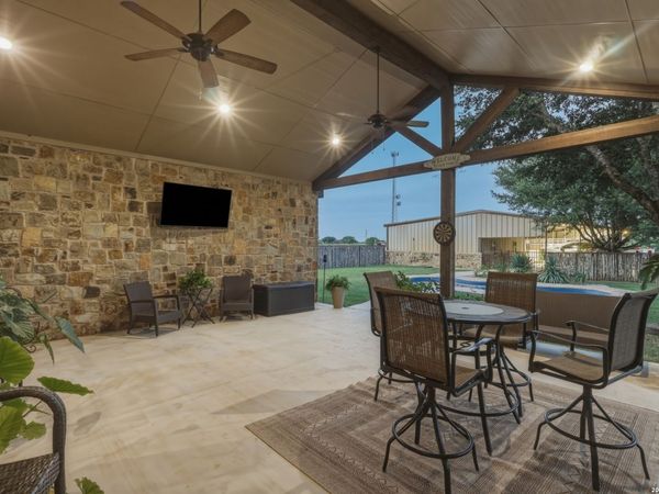 10085 Fm 775, La Vernia, TX 78121