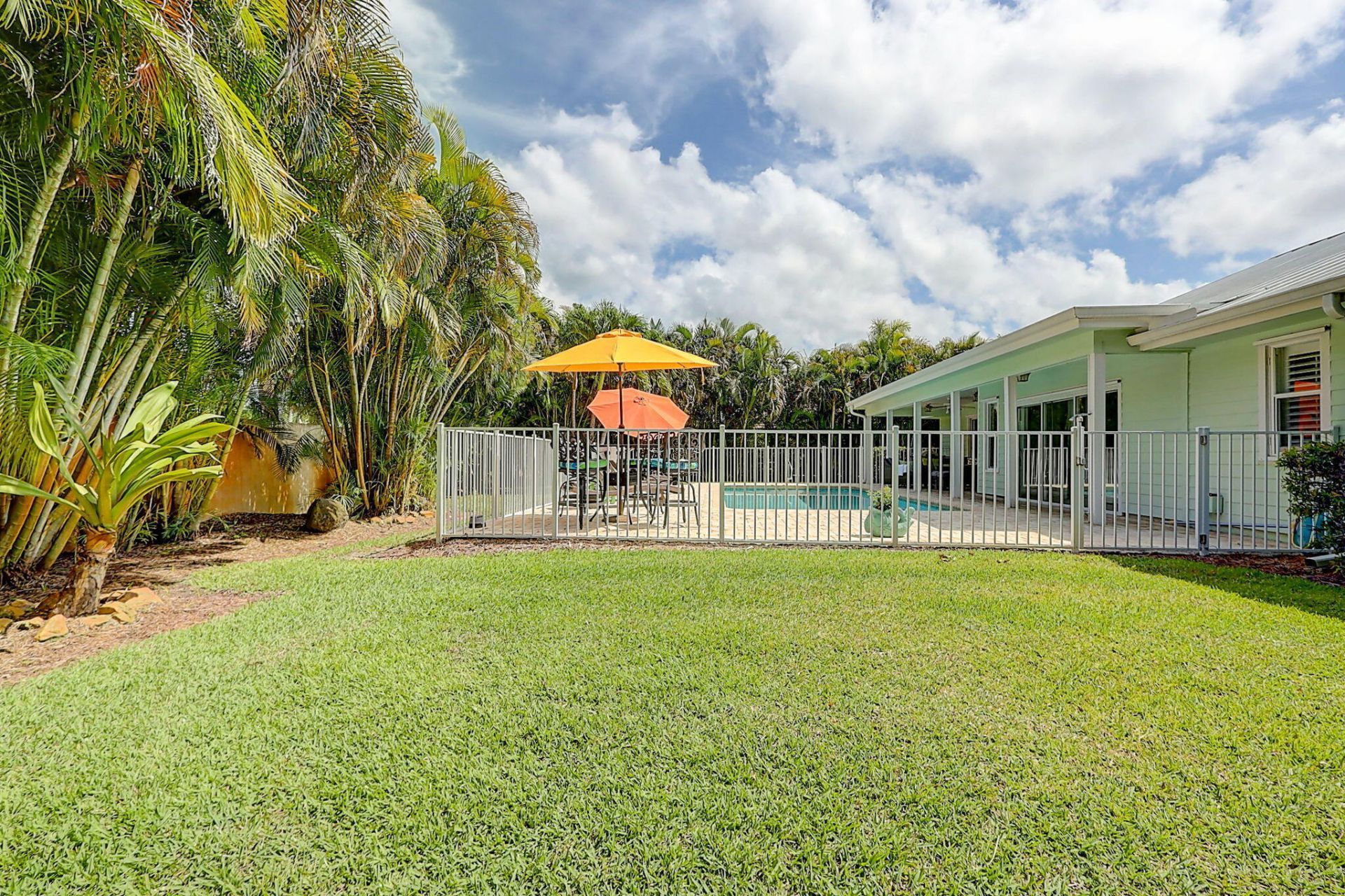 3824 SE Fairway E, Stuart, FL 34997 Photo