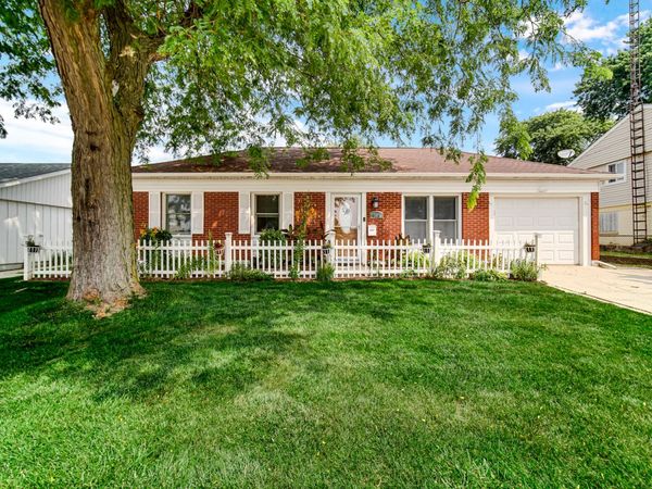 724 Union Avenue , Romeoville, IL 60446