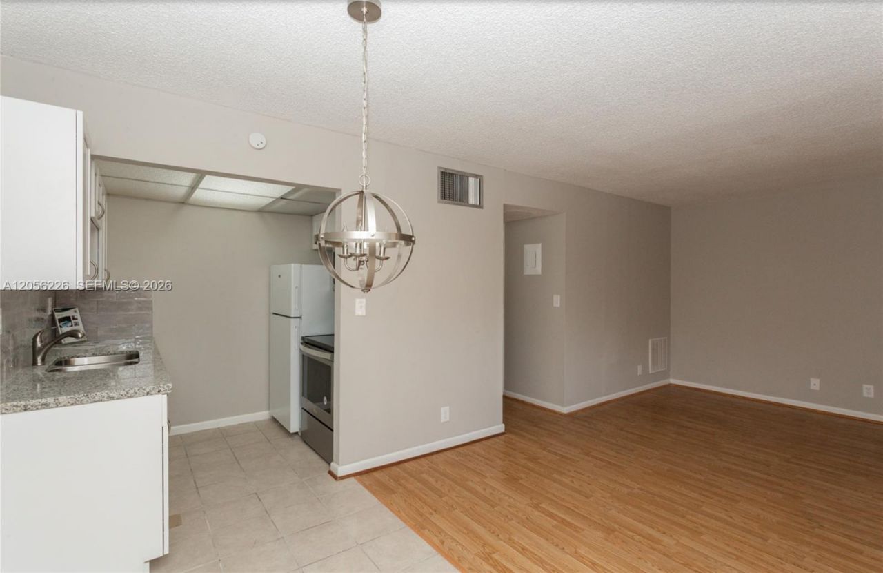 2145 Pierce St , Unit 218, Hollywood, FL 33020 Photo