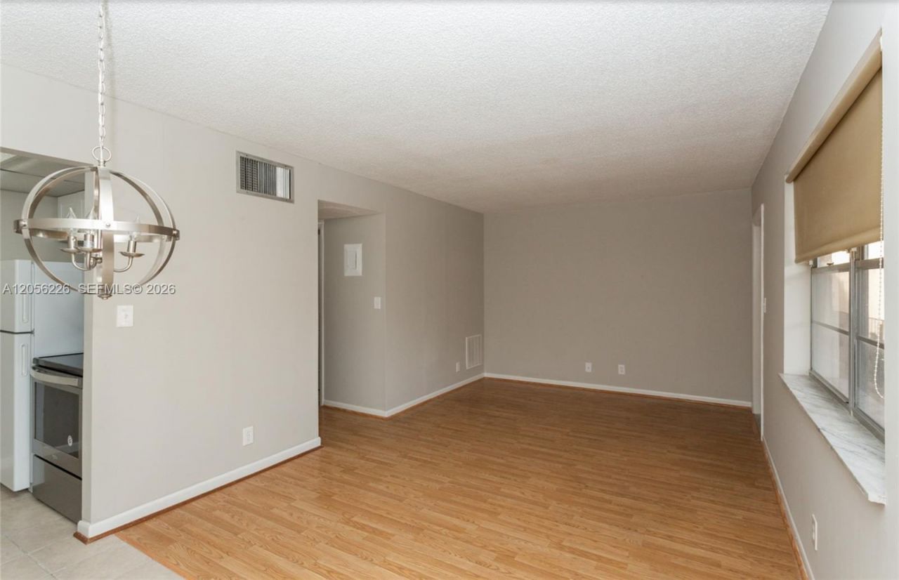 2145 Pierce St , Unit 218, Hollywood, FL 33020 Photo
