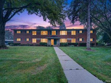1245 Derby Road , Birmingham, MI 48009