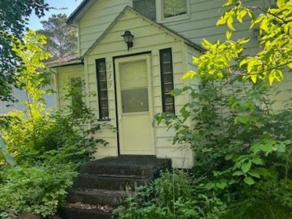 317 1st Avenue SW, Hankinson, ND 58041
