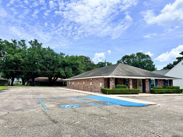 318 E Cornerview St, Gonzales, LA 70737