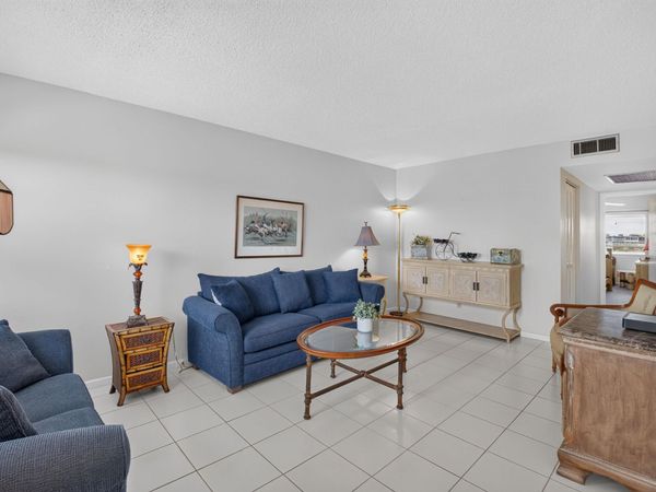 4022 Lincoln B, Boca Raton, FL 33434