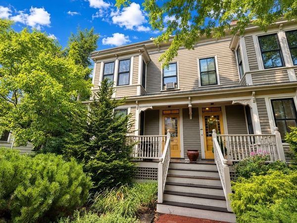 109 Hammond St, Unit 109, Cambridge, MA 02138