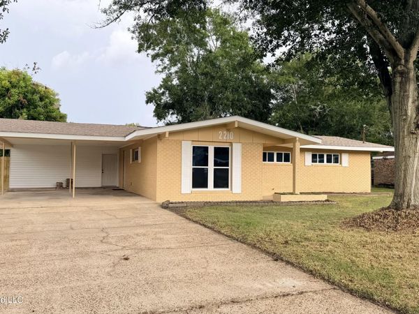 2210 Glendale Street, Pascagoula, MS 39567
