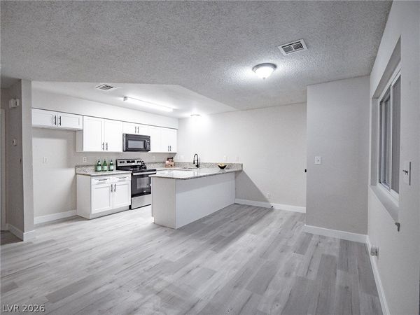 817 Mantis Way, Unit 2, Las Vegas, NV 89110