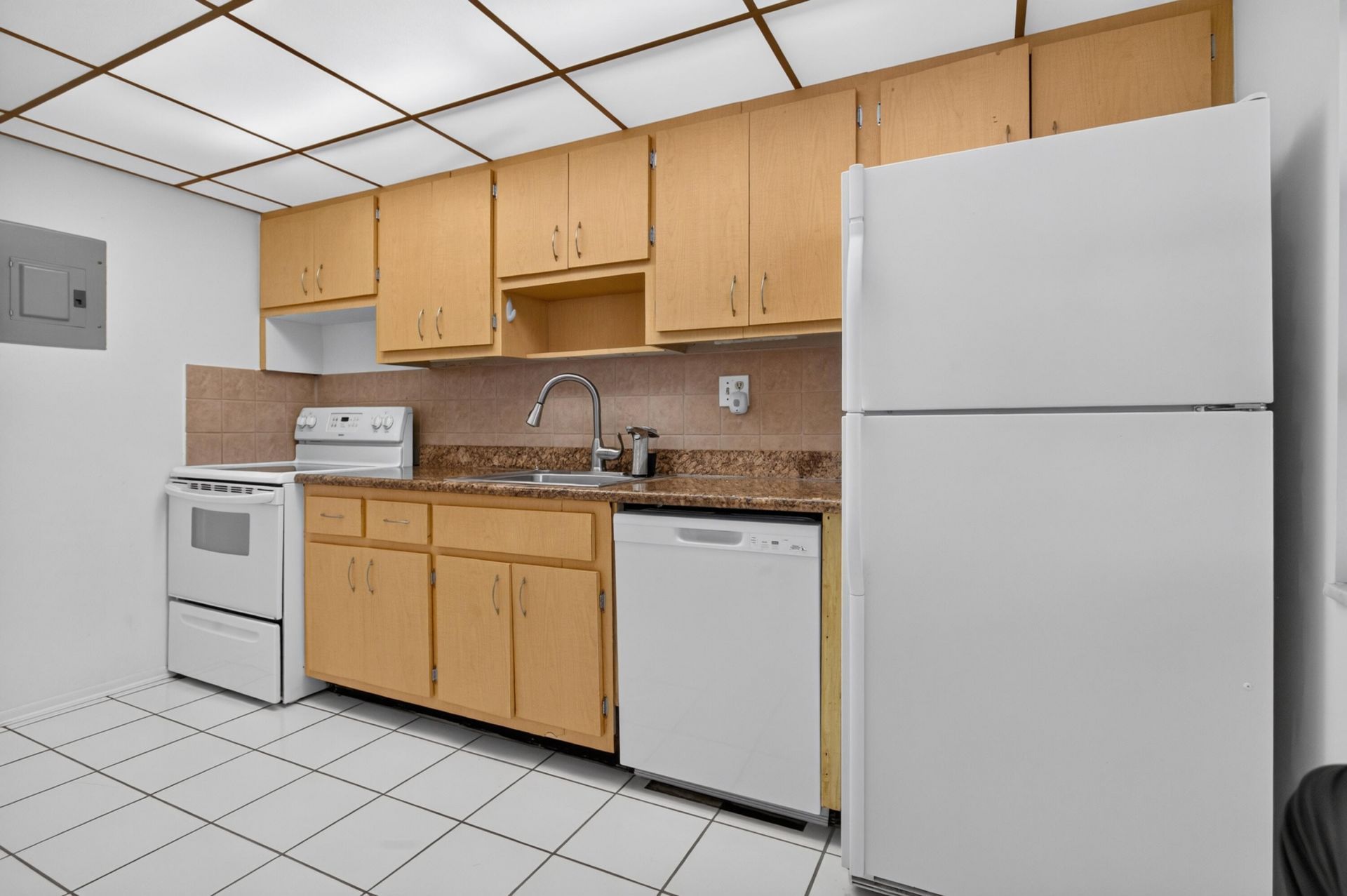 6903 Cypress Road, Unit B23, Plantation, FL 33317 Photo